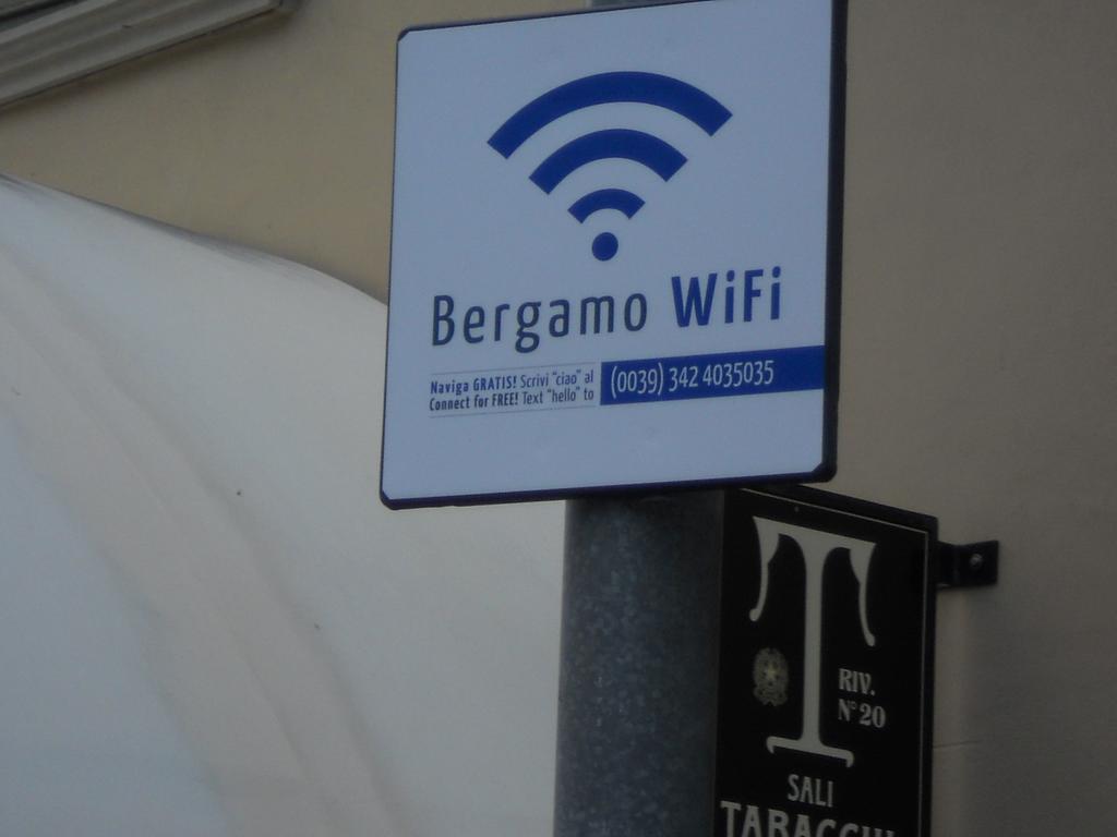 Apartment Bergamo Centro Storico מראה חיצוני תמונה